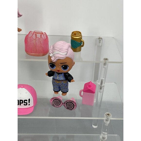 LOL Surprise Dolls Set With Accessories & Pet - Picture 3 of 6